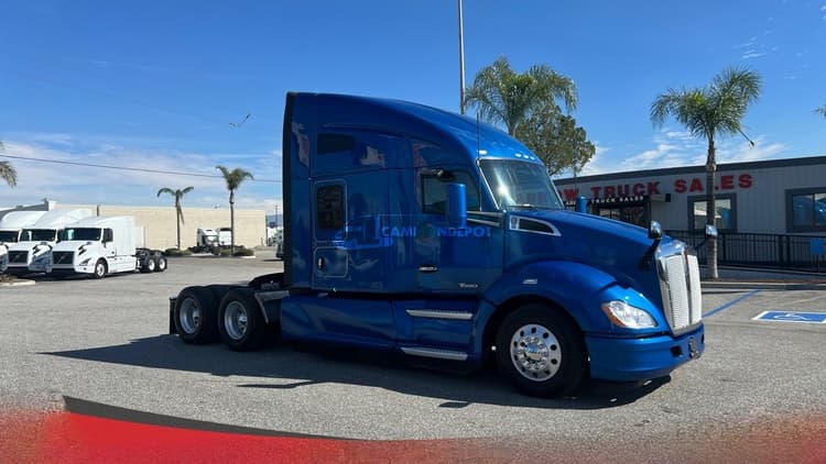 2021 Kenworth T680 Sleeper Trucks