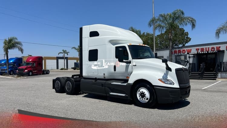 2022 International LT625 Sleeper Trucks