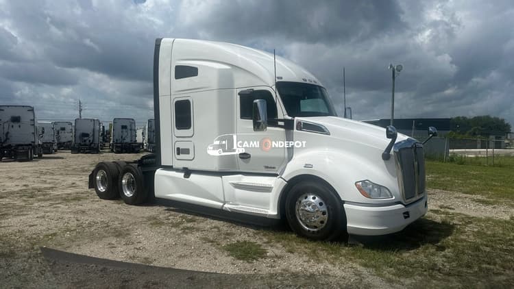 2020 Kenworth T680 Sleeper Trucks