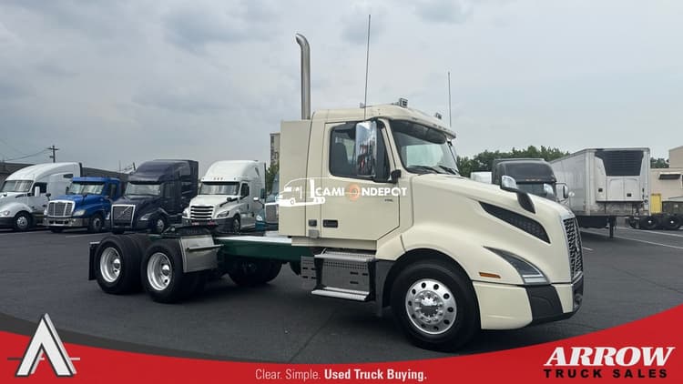 2020 Volvo VNL 300 Day Cab Trucks