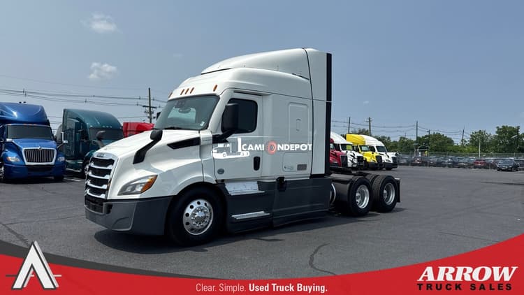 2021 Freightliner Cascadia Sleeper Trucks
