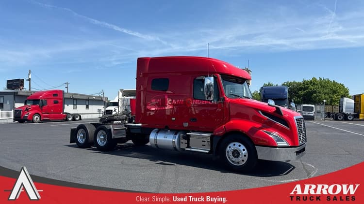 2021 Volvo VNL 740 Sleeper Trucks