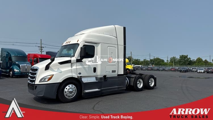 2021 Freightliner Cascadia Sleeper Trucks