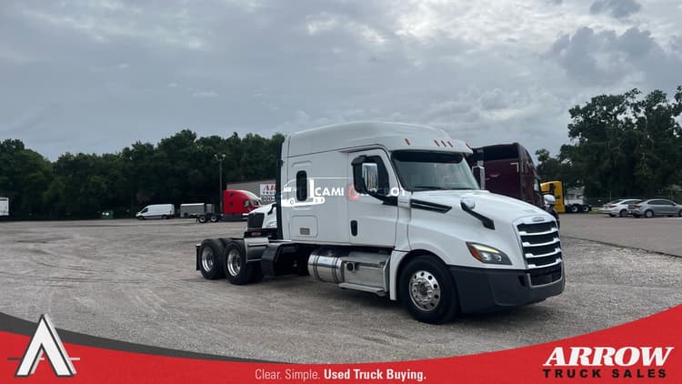 2019 Freightliner Cascadia Sleeper Trucks