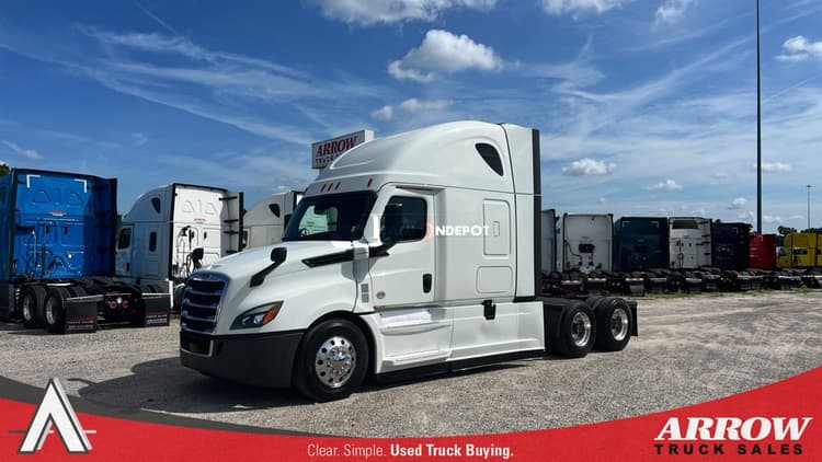 2021 Freightliner Cascadia Sleeper Trucks