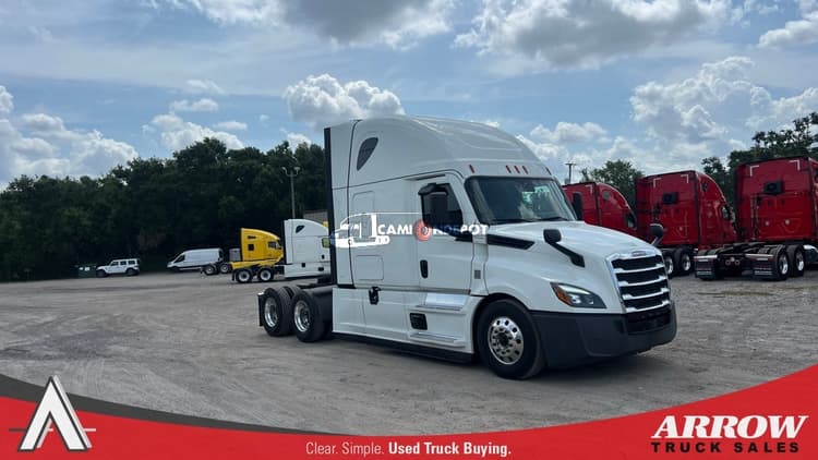 2021 Freightliner Cascadia Sleeper Trucks