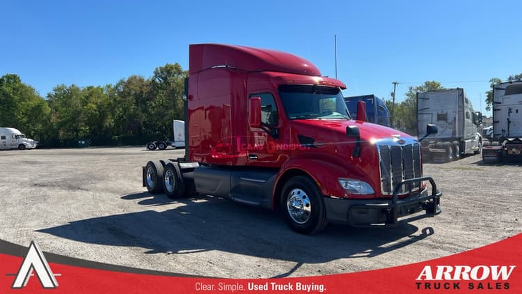 2021 Peterbilt 579 Sleeper Trucks