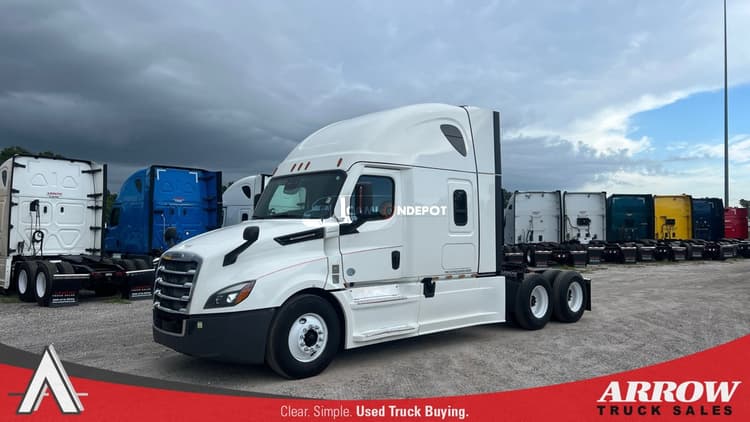 2022 Freightliner Cascadia Sleeper Trucks