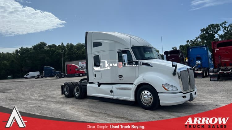 2022 Kenworth T680 Sleeper Trucks
