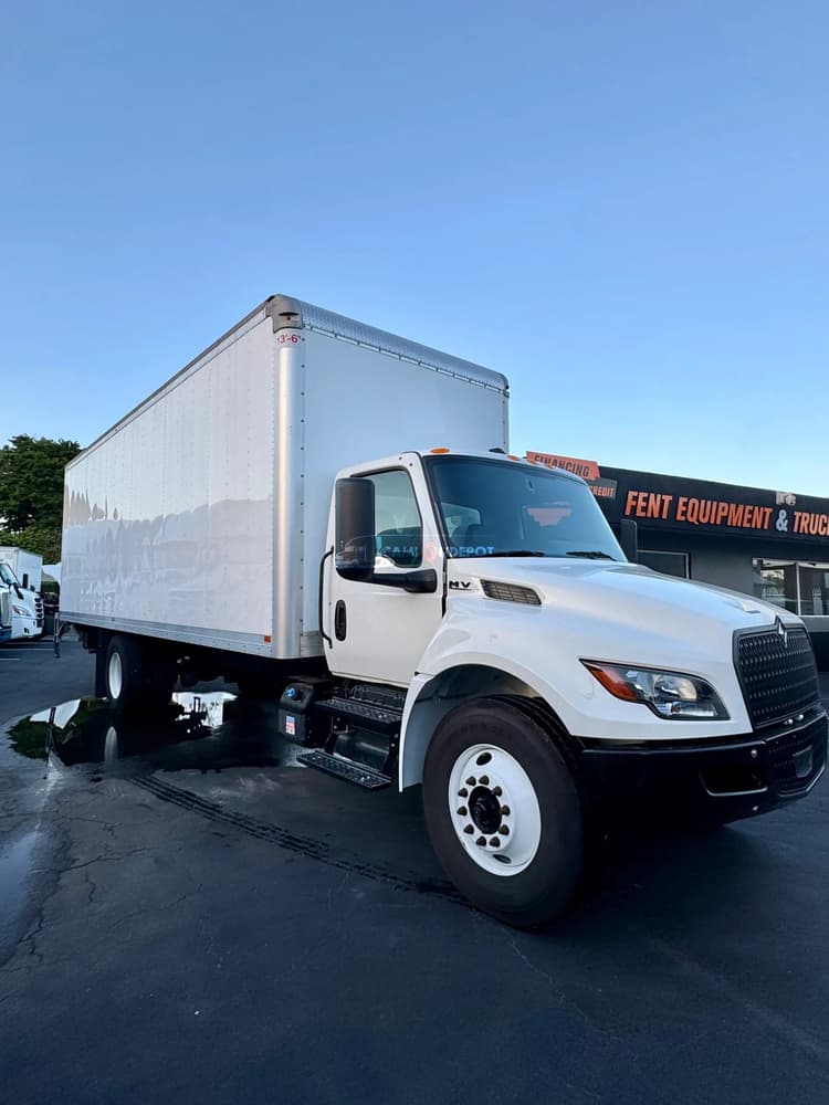 2025 International MV Box Trucks