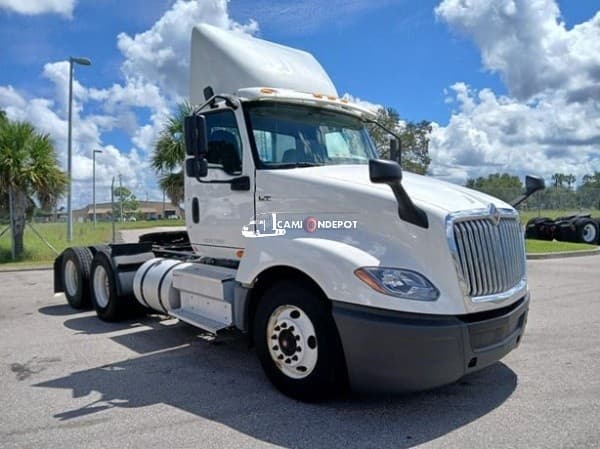 2018 International LT Day Cab Trucks