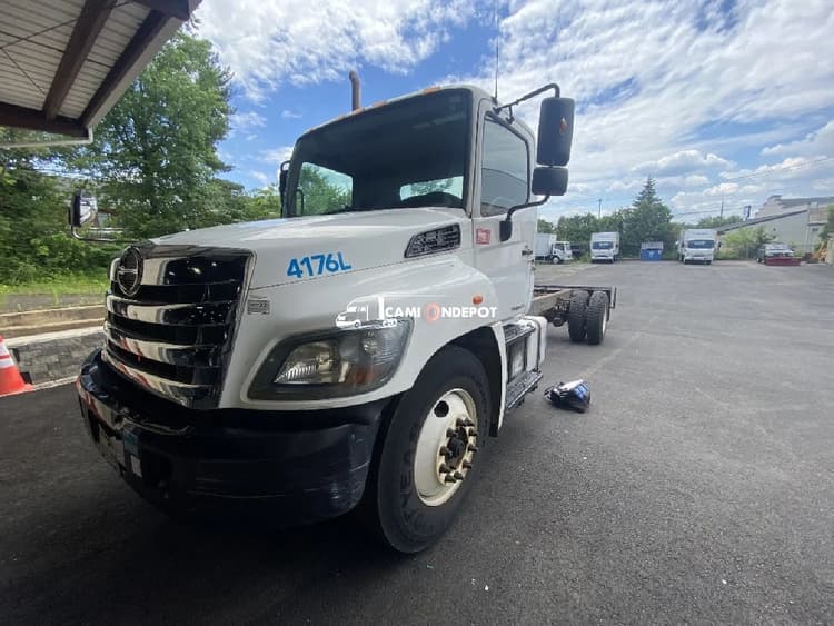 2018 Hino 338 Cab & Chassis Trucks
