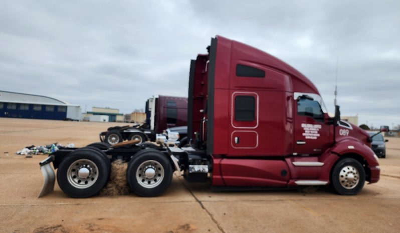 2015 Kenworth T680 Sleeper IN Lubbock TX full