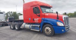 2016 Freightliner Cascadia Sleeper IN Fort Pierce FL