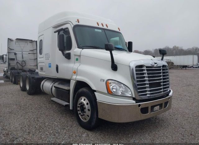 2017 FREIGHTLINER CASCADIA SLEEPER IN CROTHERSVILLE IN full