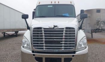 2017 FREIGHTLINER CASCADIA SLEEPER IN CROTHERSVILLE IN full