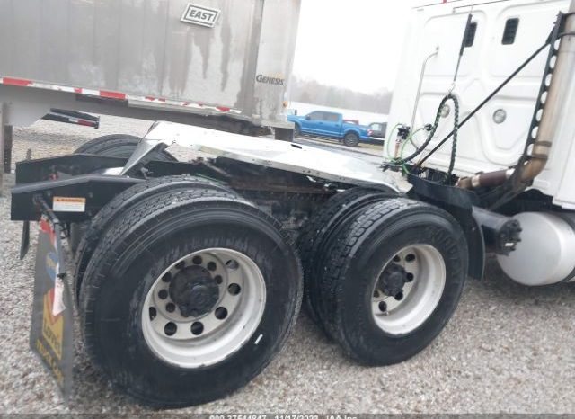 2017 FREIGHTLINER CASCADIA SLEEPER IN CROTHERSVILLE IN full