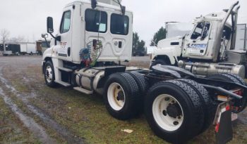 2016 FREIGHTLINER CASCADIA DAY CAB IN RIVERSDIE, RI full