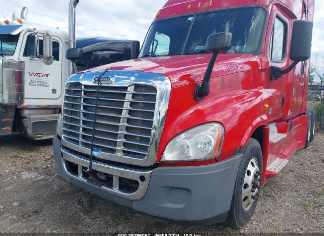 2016 FREIGHTLINER CASCADIA SLEEPER IN COLUMBUS, OH full