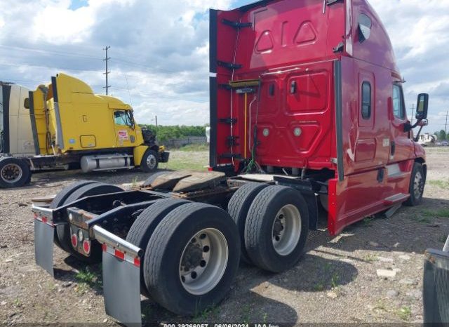 2016 FREIGHTLINER CASCADIA SLEEPER IN COLUMBUS, OH full