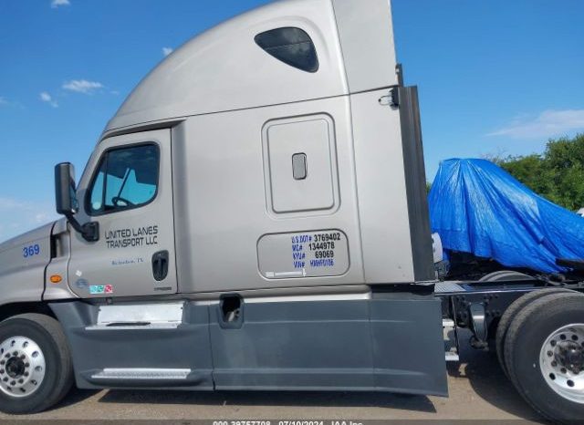 2017 FREIGHTLINER CASCADIA 125 IN GRAND PRAIRIE TX. full