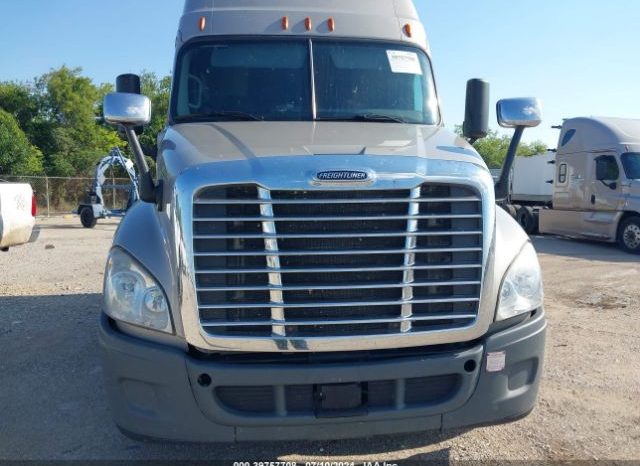 2017 FREIGHTLINER CASCADIA 125 IN GRAND PRAIRIE TX. full