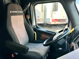 Used 2018 Freightliner Cascadia Sleeper in Hialeah, Florida