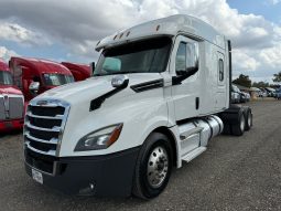 Used 2020 Freightliner Cascadia 126 Sleeper in Von Ormy, Texas