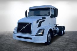 Used 2016 Volvo VNL 300 Day Cab in Miami Florida