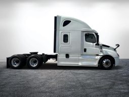 New 2019 Freightliner Cascadia 126 Sleeper in Miami Florida