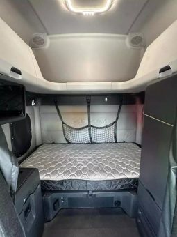 New 2019 Freightliner Cascadia 126 Sleeper in Miami Florida