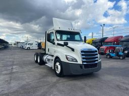 Used 2018 Freightliner Cascadia 113 Day Cab in Miami Florida