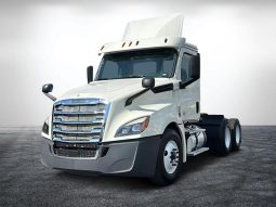 Used 2018 Freightliner Cascadia 113 Day Cab in Miami Florida