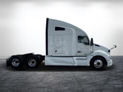 Used 2020 Kenworth T600 Sleeper in Miami Florida