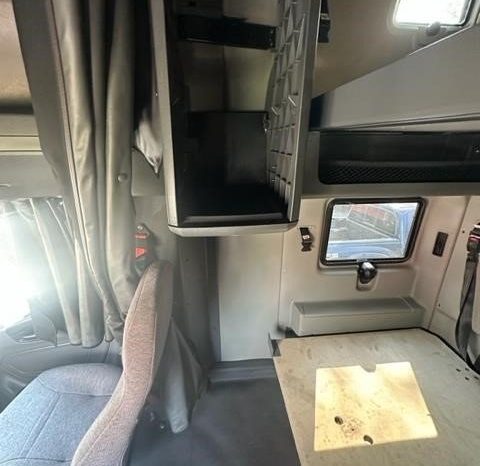 
								Used 2019 International LT625 Sleeper in Tampa, Florida full									