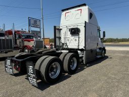 Used 2019 Freightliner Cascadia 126 Sleeper in Von Ormy, Texas