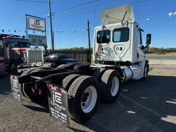 Used 2019 Freightliner Cascadia Day Cab in Von Ormy, Texas