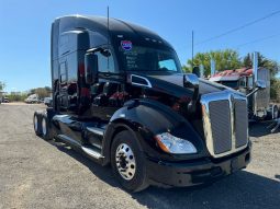 Used 2018 Kenworth T680 Sleeper in Von Ormy, Texas