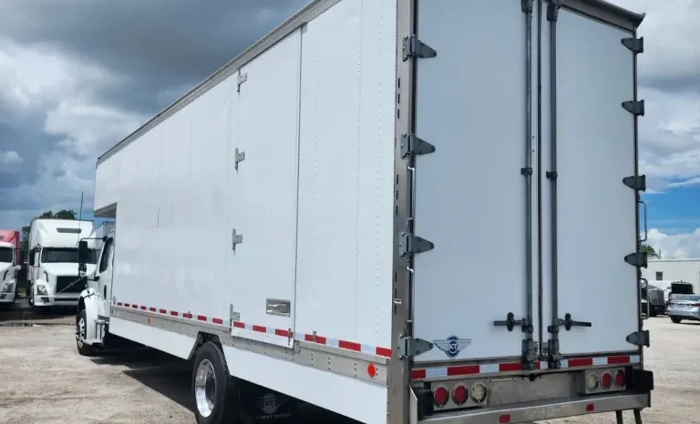 
								Used 2018 Freightliner M2 Box Truck near Hialeah, Florida full									