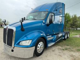 Used 2013 Kenworth T700 Sleeper in Von Ormy, Texas