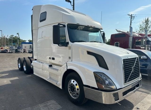 
								Used 2012 Volvo VN Sleeper in Tampa, Florida full									