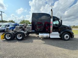 Used 2018 Peterbilt 579 Sleeper in Von Ormy, Texas