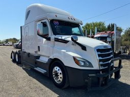 Used 2019 Freightliner Cascadia 126 Sleeper in Von Ormy, Texas