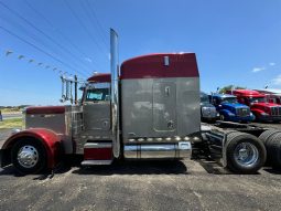 Used 2005 Peterbilt 379 Sleeper in Von Ormy, Texas