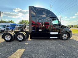 Used 2019 Freightliner Cascadia Sleeper in Von Ormy, Texas