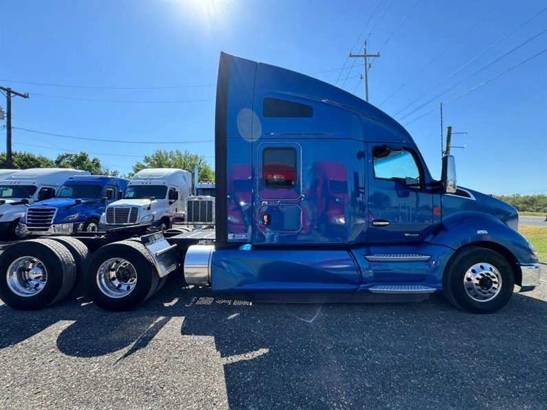 
								Used 2020 Kenworth T680 Sleeper in Von Ormy, Texas full									