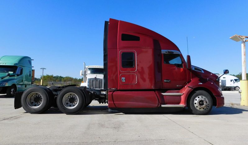 
								Used 2016 Kenworth T680 Sleeper in Gulfport Mississippi full									