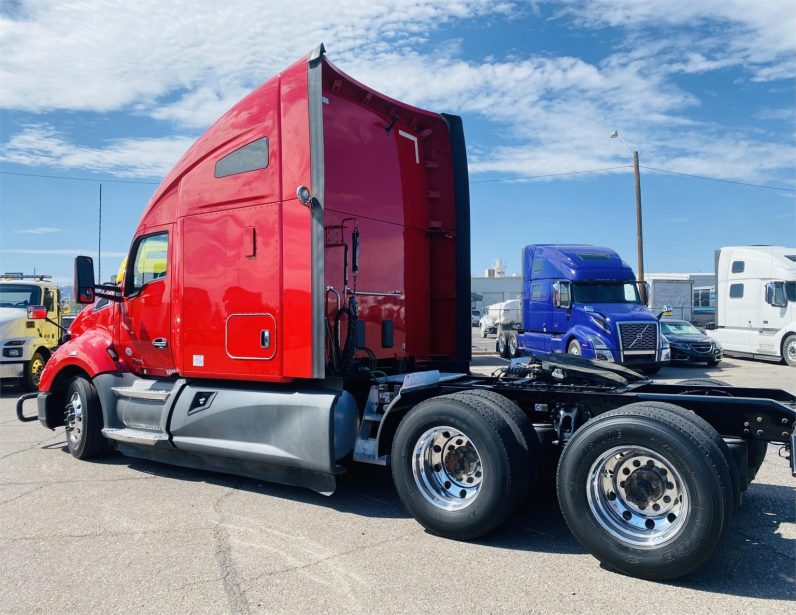 
								Used 2020 Kenworth T680 Sleeper in Phoenix Arizona full									