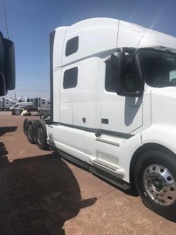 New 2025 Volvo VNL64T860 Sleeper in El Paso Texas