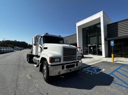 Used 2015 Mack PINNACLE CHU613 Sleeper in Atlanta Georgia